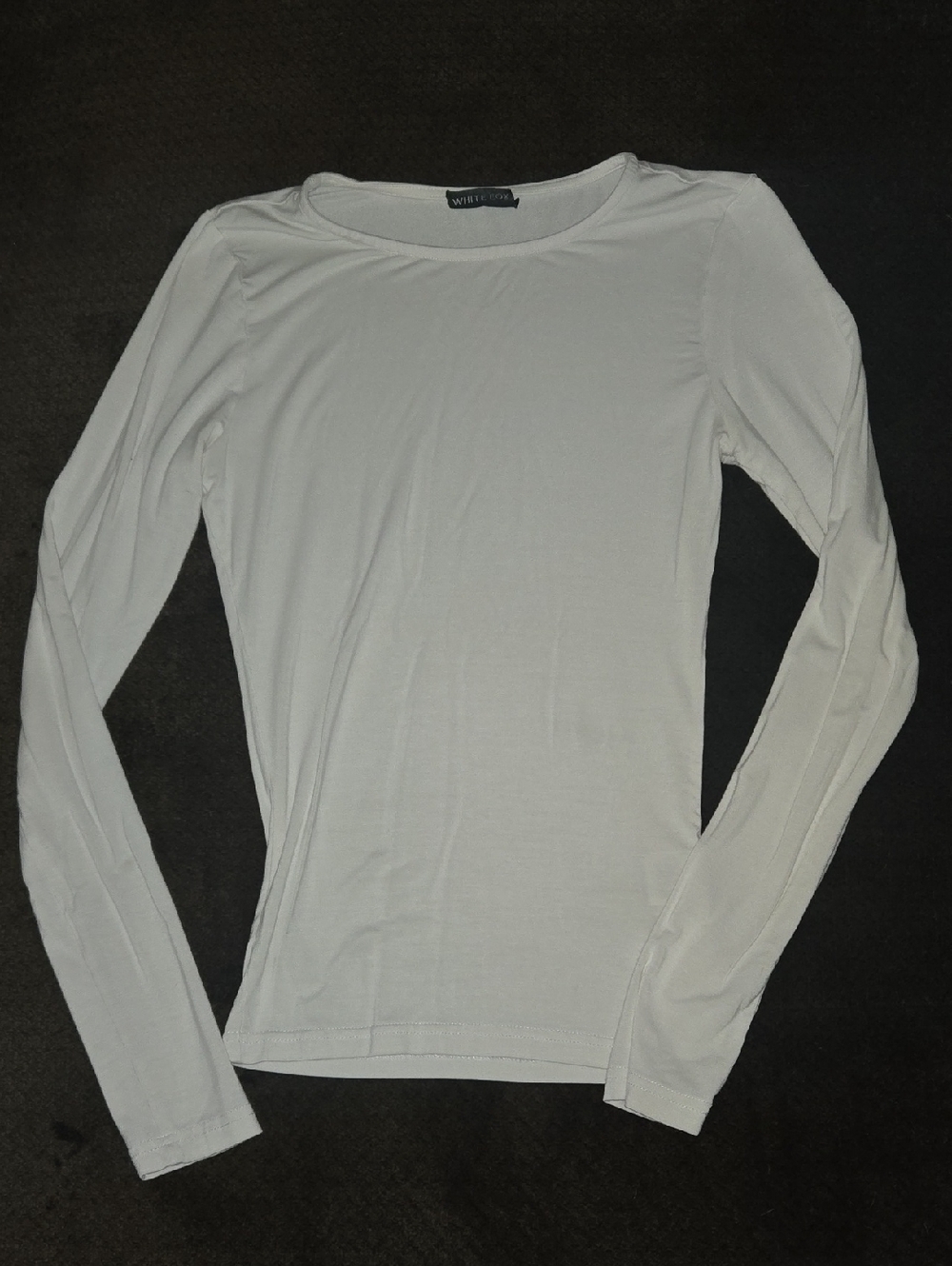 White Fox Boutique White Long-Sleeve Slim Crew Tee